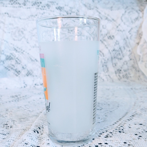 COLLECTIBLE 1994 KENTUCKY DERBY FESTIVAL GLASS/ MINT JULEP RECIPE PEGASUS HORSE - Picture 4 of 8